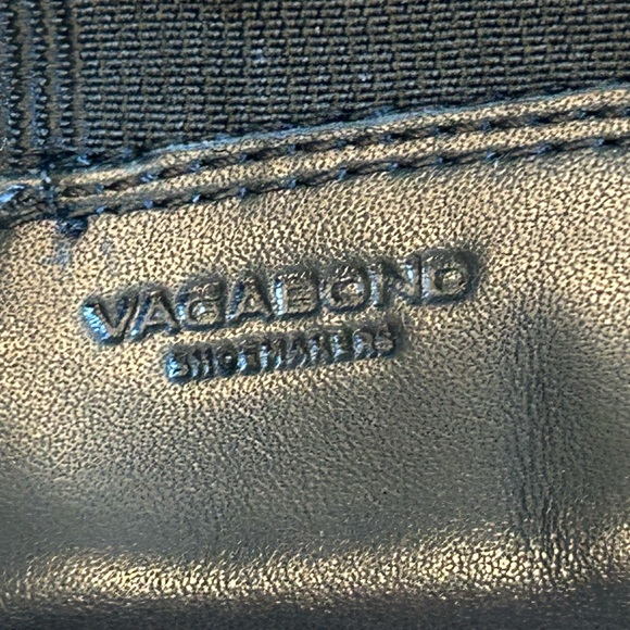 Vagabond Chelsa Classic Black Leather Pull On Boots - Picture 3 of 16